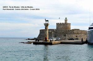 033- Rhodes ville et port d'honneur